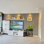 Exclusive Three-Story Villa Near The Ski Center
