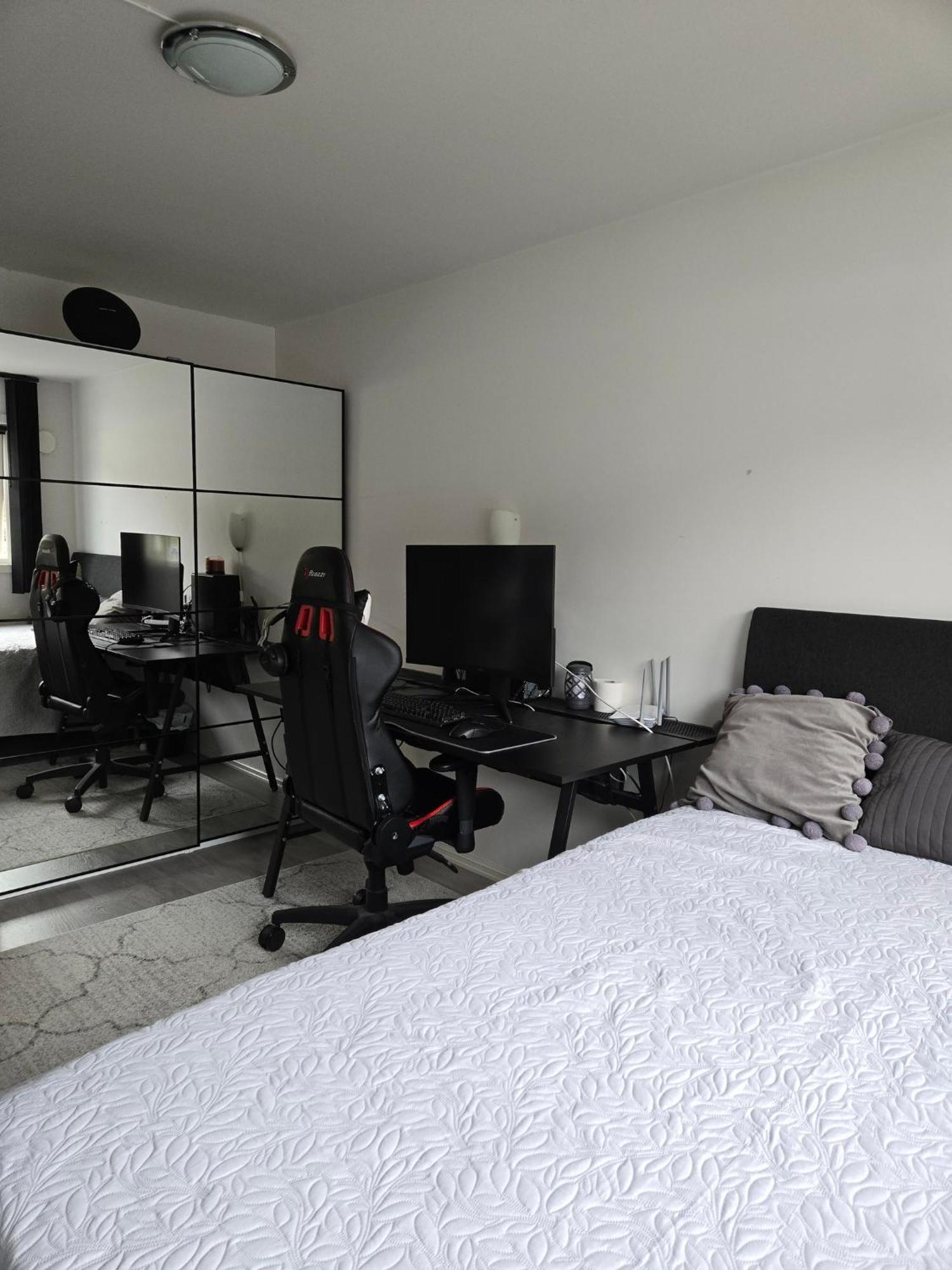 Exclusive Three-story Near The Center Feriehus *