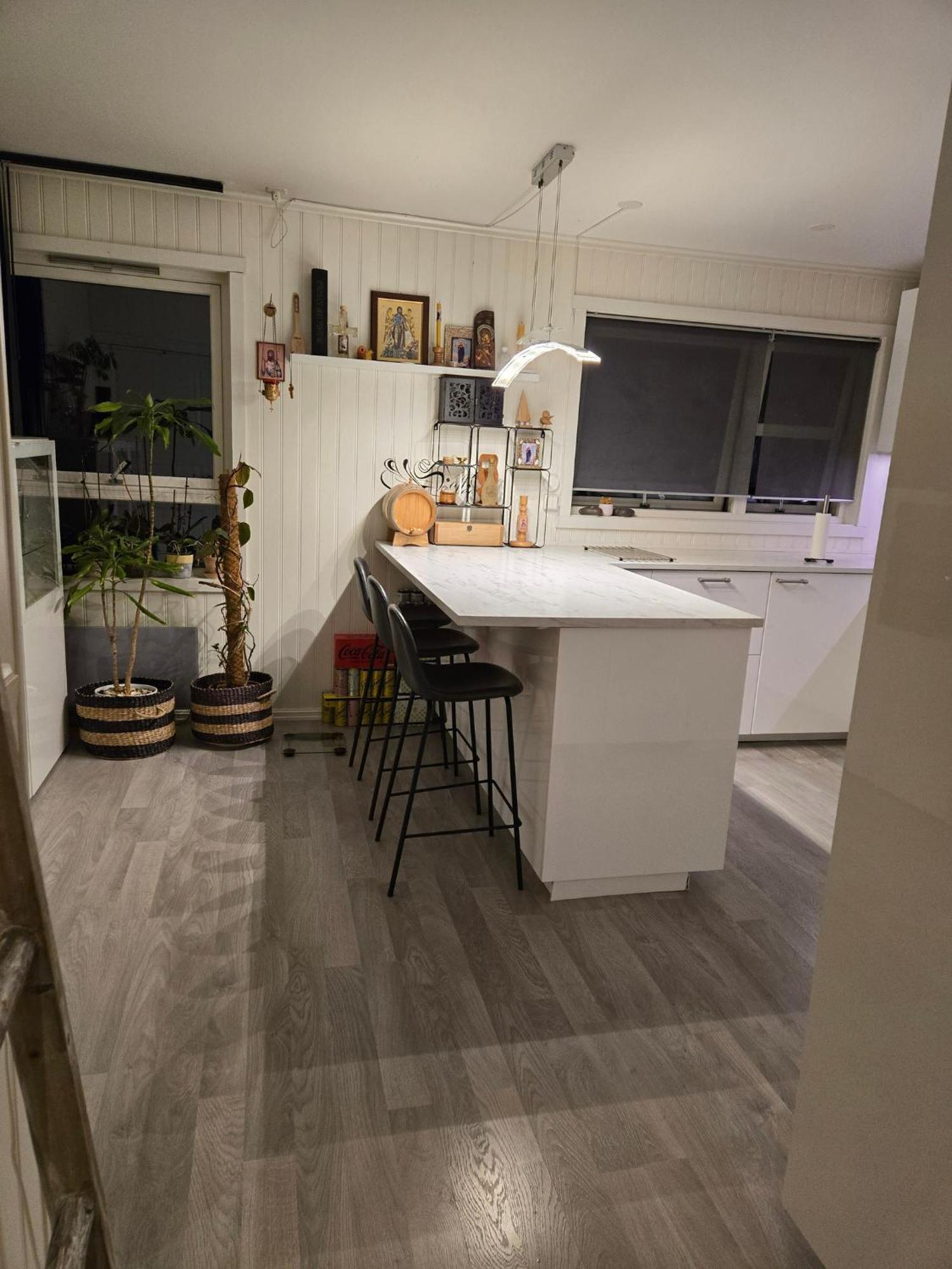 Exclusive Three-story Near The Center *